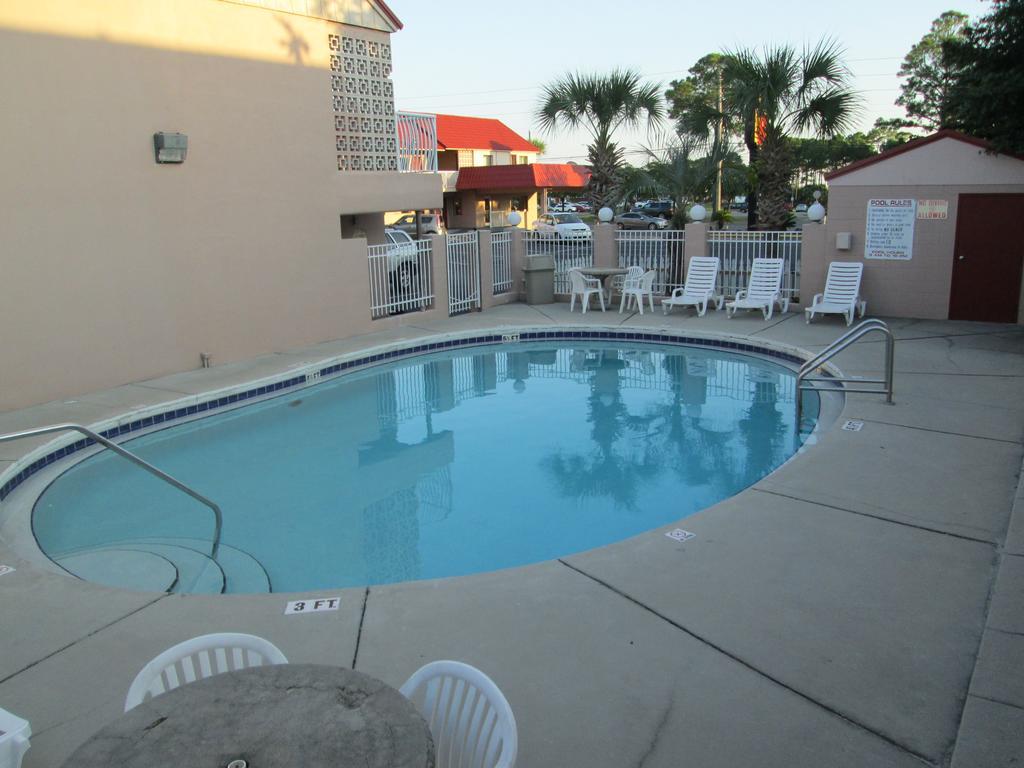 Super 8 by Wyndham Ft Walton Beach Fort Walton Beach Exterior foto